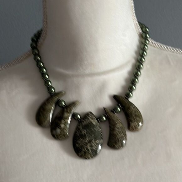 Marble Statement Necklace and Earring Set! - Picture 7 of 8